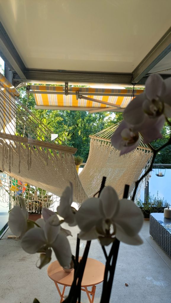 Wonderful Hammock with bars and Macramé