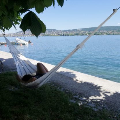 Grey net hammock zurisee
