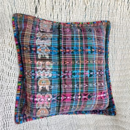 Kissenbezug in mayan huipil - Blau Gelb - back with patterns